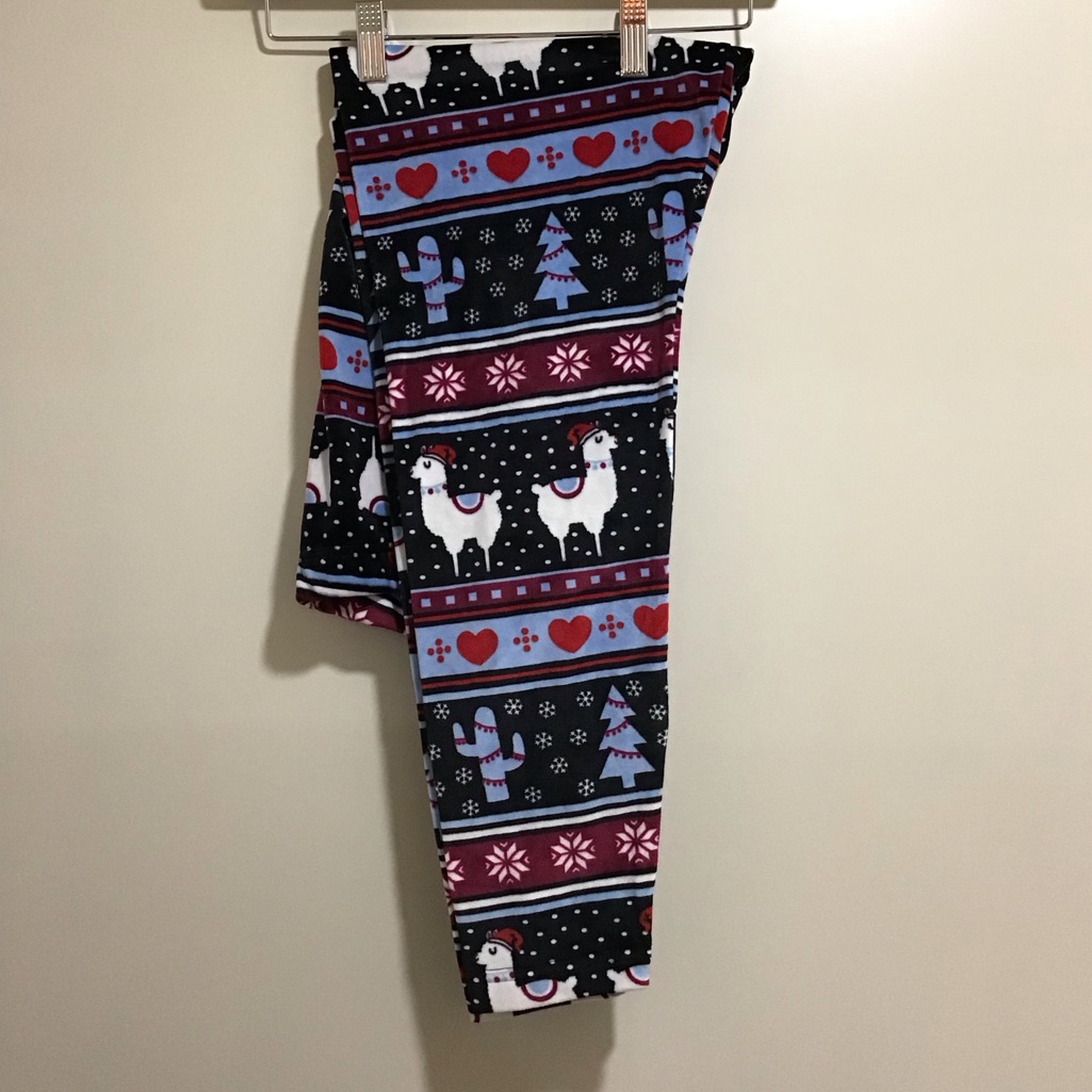 Cute And Comfortable Leggings With Llamas In The Design In Size Xl